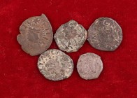 Valencia. Lote de 5 dineros de Felipe II (uno), Felipe III (uno) y Carlos I (tres). A examinar. BC/MBC-.