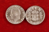 1983. Juan Carlos I. 100 pesetas. (Cal. 41). Lote de 2 monedas. Flores de lis hacia arriba y hacia abajo. S/C.