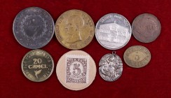 Lote de 6 jetones y fichas, se incluye 1 medalla y 1 sello moneda. Total 8 piezas. MBC/EBC.