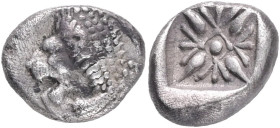 Ionia. Miletos circa 520-450 BC. Diobol AR Forepart of a roaring lion left, head turned back to right / Stellate pattern within incuse square. good ve...