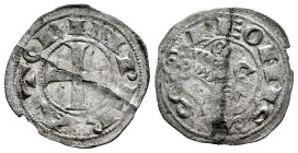 Reino de Castilla y León. Alfonso VII (1126-1157). Dinero. León. (Bautista-No cita). (Imperatrix-A7:52.20, mismo ejemplar). Anv.: IMPERATOR. Cruz pata...