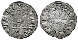 Reino de Castilla y León. Alfonso X (1252-1284). Novén. León. (Bautista-398). Anv.: + MONETA CASTELLE. Rev.: +︙ET︙LEGIONIS︙ . Ve. 0,70 g. L bajo el ca...