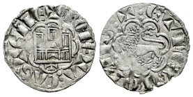 Reino de Castilla y León. Alfonso X (1252-1284). Novén. Toledo. (Bautista-401). Anv.: + MONETA︙CASTELLE. Rev.: +︙ET LEGIONIS︙. Ve. 0,75 g. T debajo de...