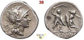 DIDIA - T. Deidius (113-112 a.C.) Denario. B. 2 Syd. 550 Cr. 294/1 A.V. 266 3,83 g 18,8 mm Ag D/ Testa elmata di Roma; dietro ROMA in monogramma R/ Du...