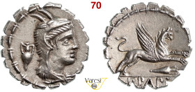 PAPIA - L. Papius (79 a.C.) Denario. B. 1 Syd. 773 Cr. 384/1 A.V. 438 4,03 g 17,7 mm Ag D/ Testa di Giunone Sospita; dietro un'anfora R/ Grifone che c...