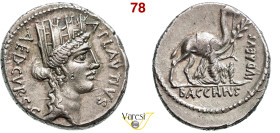 PLAUTIA - A. Plautius (55 a.C.) Denario. B. 13 Syd. 932 Cr. 431/1 A.V. 472 4,02 g 18,1 mm Ag D/ Testa turrita di Cibele R/ Il re Bacco ai piedi di un ...