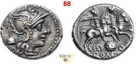 QUINCTIA - Ti. Quinctius Flaminius (126 a.C.) Denario. B. 2 Syd. 505 Cr. 267/1 A.V. 533 3,85 g 18,1 mm Ag D/ Testa elmata di Roma e dietro apex R/ I D...