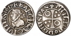 1612. Felipe III. Barcelona. 1/2 croat. (Cal. 543 var) (Cru.C.G. 4342f). 1,42 g. Leyendas de anverso y reverso intercambiadas. Rayita. Muy rara. MBC.