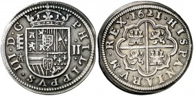 1621/08. Felipe III. Segovia. . 2 reales. (Cal. 370). 6,62 g. Pátina oscura. Ex Áureo 08/05/2001, nº 2446. Ex Áureo & Calicó 31/05/2018, nº 383. Escas...