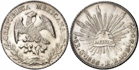 1886. México. Guanajuato. RR. 8 reales. 22,41 g. AG. Dividida en dos partes para utilizarla como cajita. (EBC+).