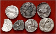 Lote formado por 4 dracmas de imitación emporitana (uno forrado), 1 dracma de Emporiton y 1 hemidracma de Ibsim, incluye 1 denario forrado de las trib...