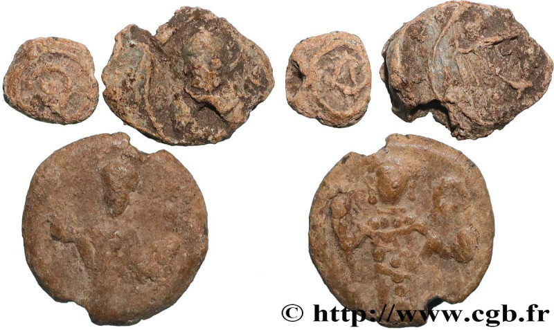 RUSSIA
Type : Lot de 3 monnaies sceaux 
Date : (XIIe siècle) 
Quantity minted : ...