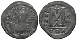 JUSTINIAN I (527-565). Follis. Constantinople. Dated RY 13 (539/40).
Obv: D N IVSTINIANVS P P AVG.
Helmeted and cuirassed bust facing, holding globus ...
