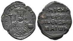 NICEPHORUS II PHOCAS (963-969). Follis. Constantinople.
Obv: + ҺICIFR ЬASILЄV Rω.
Facing bust of Romanus I with beard, wearing crown cruciger and loro...
