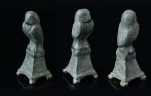 Antiquities
ANCIENT ROMAN BRONZE OWL STATUETTE.(1st-2nd century).Ae.
41,37 g - H 51,65 mm