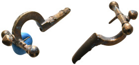 A big Roman period bronze fibula
33,00 g - W 66,53 mm