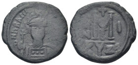 Heraclius. 610-641. Æ Follis (26mm, 12,2 g). Cyzicus mint, 2nd officina. Dated RY 1 (610/1). Helmeted and cuirassed bust facing, holding globus crucig...