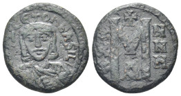 Leo V, the Armenian AD 813-820. Constantinople Follis Æ (20mm., 4,76 g). LEON bASIL, crowned and cuirassed bust facing with short beard, holding cross...