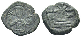 Manuel I. AD 1143-1181. AE Tetarteron. (16mm. 2,61 g.). Thessalonica. MANOVHΛ ΔECΠOT, Manuel, crowned, wearing loros, bust facing, holding labarum and...