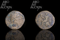 Roman coin Bronze - Empire - Commodus Sesterce Rome 184-185

M COMMODVS ANTON AVG PIVS BRIT Laureate head on the right. Rev: P M TR P RIC 447 B+ 17....