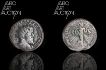 Roman coin Bronze - Empire - Postumum Sesterce Trier or Lyon 263

IMP C M CASS LAT POSTVMVS P F AVG Radiate, draped and armored bust to the right. R...