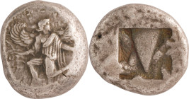 187. CARIE, Kaunos (480-450)
Statère d’argent.
Avers : Personnage féminin ailé à gauche se retournant.
Revers : Bétyle dans un carré creux.
Poids : 11...