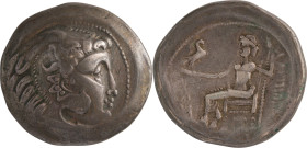 204. CELTE DU DANUBE (170-150)
Imitation du tétradrachme de Alexandre Le Grand.
Avers : Tête à droite. Revers : Zeus assis à gauche.
Poids : 16,58 g
T...