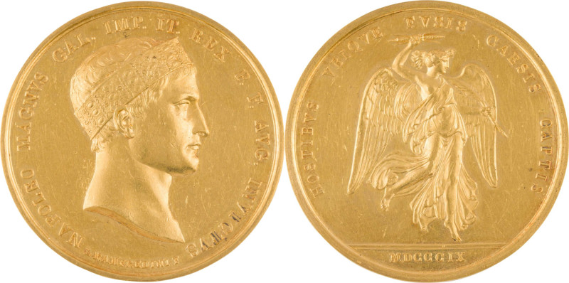 347. Napoléon Ier (1804-1815)
Médaille en or commémorant la bataille de Wagram e...