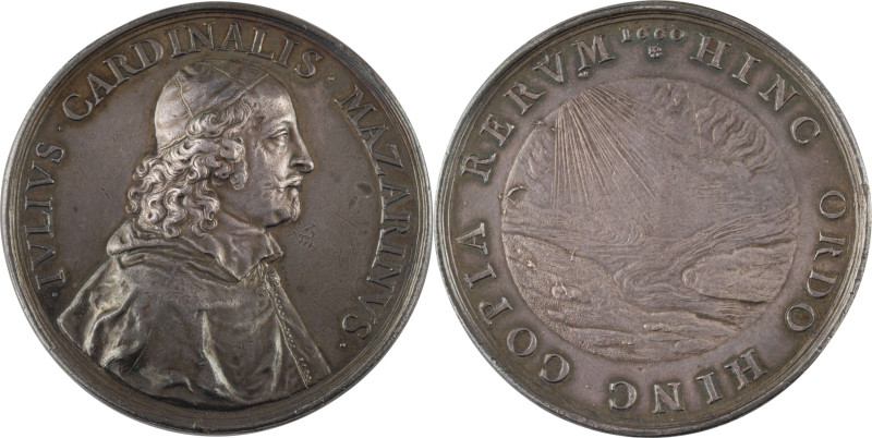 423. Louis XIV (1643-1715)
 Médaille en argent commémorant Mazarin, la paix des
...