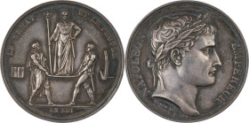 490. Napoléon Ier (1804-1815)
 Médaille en argent commémorant le couronnement
de Napoléon Ier. 1804.
Par ANDRIEU et JEUFFROY.
D : 40 mm - Poids : 33,6...