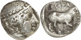 (s. V a.C.). Tracia. Ainos. Dióbolo. (S. 1567 var) (CNG. III, 1277 var). ¿Emisión bárbara?. 1,18 g. MBC.