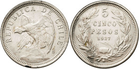 Chile. 1927. Santiago. 5 pesos. (KM. 173.1). Golpecito en canto. AG. 24,88 g. MBC.