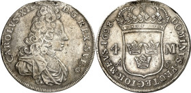 SCHWEDEN. KÖNIGREICH. Karl XII. 1697-1718. 4 Mark 1698/7 Brb. n.r. / Gekr. Wappen. AAH&nbsp; 38, KM&nbsp; 315. .