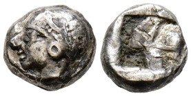 JONIA, Phokaia. Óbolo. (Ar. 1,10g/10mm). 521-478 a.C. (SNG von Aulock 1813/5). Anv: Cabeza femenina con cabeza a izquierda. Rev: Cuatripartito incuso....