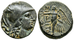 PAMPHYLIA, Side. Ae17. (Ae. 2,66g/17mm). Siglos III-II a.C. (SNG París 740/2). Anv: Cabeza de Atenea a la derecha, con casco corintio. Rev: Nike avanz...