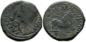 CAESARAUGUSTA (Zaragoza). As. (Ae. 10,52g/27mm). 27 a.C.-14 d.C. (FAB-324). Anv: Cabeza laureada de Augusto a izquierda, delante lituo y símpulo, alre...