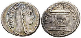 GENS AEMILIA. Denario. (Ar. 3,92g/20mm). 62 a.C. Roma. (FFC 129; Crawford 417/1a). Anv: Cabeza velada y diademada de Concordia a derecha, alrededor le...