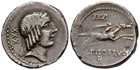 GENS CALPURNIA. Denario. (Ar. 3,34g/18mm). 90-89 a.C. Roma. (Crawford 340/1). Anv: Cabeza de Apolo a derecha, detrás LXXIII. Rev: Jinete con palma gal...