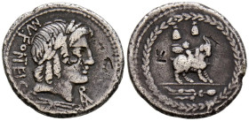GENS FONTEIA. Denario. (Ar. 3,75g/20mm). 85 a.C. Taller auxiliar de Roma. (FFC 717; Crawford 353/1a). Anv: Cabeza laureada de Apolo a derecha, detrás ...