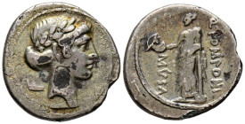 GENS POMPONIA. Denario forrado. (Ar-Ae. 3,06g/19mm). 66 a.C. (FFC 1048; Crawford 410/9a). Anv: Cabeza laureada de Apolo a derecha, detrás coturno. Rev...