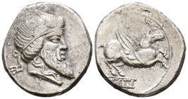 GENS TITIA. Denario. (Ar. 3,69g/17mm). 90 a.C. Italia central. (FFC 1142; Crawford 341/1). Anv: Cabeza del dios Mutinus Titinus a derecha. Rev: Pegaso...