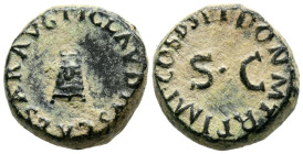 CLAUDIO I. Cuadrante. (Ae. 4,15g/15mm). 41 d.C. Roma. (RIC 84). Anv: Modio, alrededor leyenda: TI CLAVDIVS CAESAR AVG. Rev: SC, alrededor leyenda: PON...
