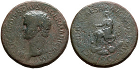 NERO DRUSO, en época de Claudio I. Sestercio. (Ae. 28,47g/37mm). 41-50 d.C. (RIC 93). Anv: Cabeza de Claudio I a izquierda, alrededor leyenda: NERO CL...