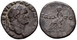 VESPASIANO. Denario. (Ar. 2,87g/17mm). 71 d.C. Roma. (RIC 46). Anv: Cabeza laureada de Vespasiano a derecha, alrededor leyenda: IMP CAES VESP AVG P M....
