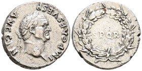 VESPASIANO. Denario. (Ar. 3,40g/18mm). 73 a.C. (RIC 547). Anv: Cabeza laureada de Vespasiano a derecha, alrededor leyenda: IMP CAES VESP AVG CEN. Rev:...