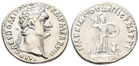 DOMICIANO. Denario. (Ar. 2,98g/20mm). 88-89 d.C. Roma. (RIC 668). Anv: Cabeza laureada de Domiciano a derecha, alrededor leyenda: IMP CAES DOMIT AVG G...