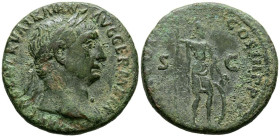 TRAJANO. As. (Ae. 10,14g/17mm). 100 d.C. Roma. (RIC 410). Anv: Cabeza laureada de Trajano a derecha, alrededor leyenda: IMP CAES NERVA TRAIAN AVG GERM...