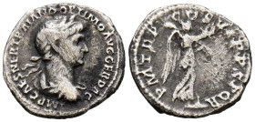 TRAJANO. Quinario. (Ae. 1,16g/14mm). 116-117 d.C. Roma. (RIC 335). Anv: Busto laureado y drapeado de Trajano a la derecha, alrededor leyenda: IMP CAES...