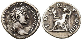 ADRIANO. Denario. (Ar. 3,22g/18mm). 119-122 d.C. Roma. (RIC 78). Anv: Cabeza laureada de Adriano a derecha, alrededor leyenda: IMP CAESAR TRAIAN HADRI...