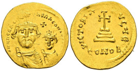 HERACLIO y HERACLIO CONSTANTINO. Sólido. (Au. 4,44g/22mm). 626-629 d.C. Constantinopla. (Seaby 743). Anv: Bustos coronados y drapeados de frente de He...